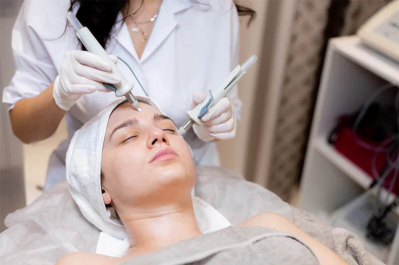Dermaplanning in Uxbridge: Achieve Smoother, Brighter and Healthier-Looking Skin 3 Dermaplanning in Uxbridge